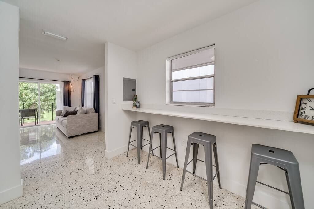 Photo of Livingroom in Midtown
