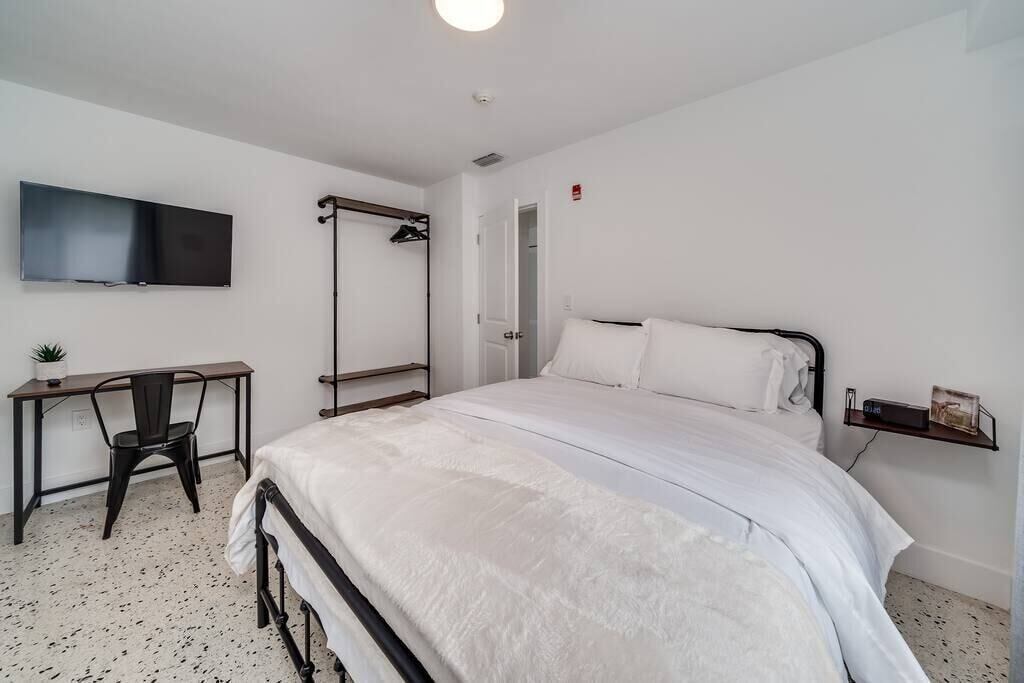 Photo of Bedroom in Midtown