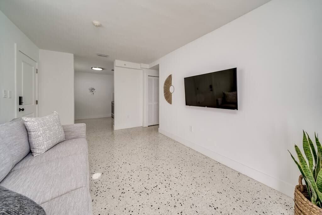 Photo of Livingroom in Midtown