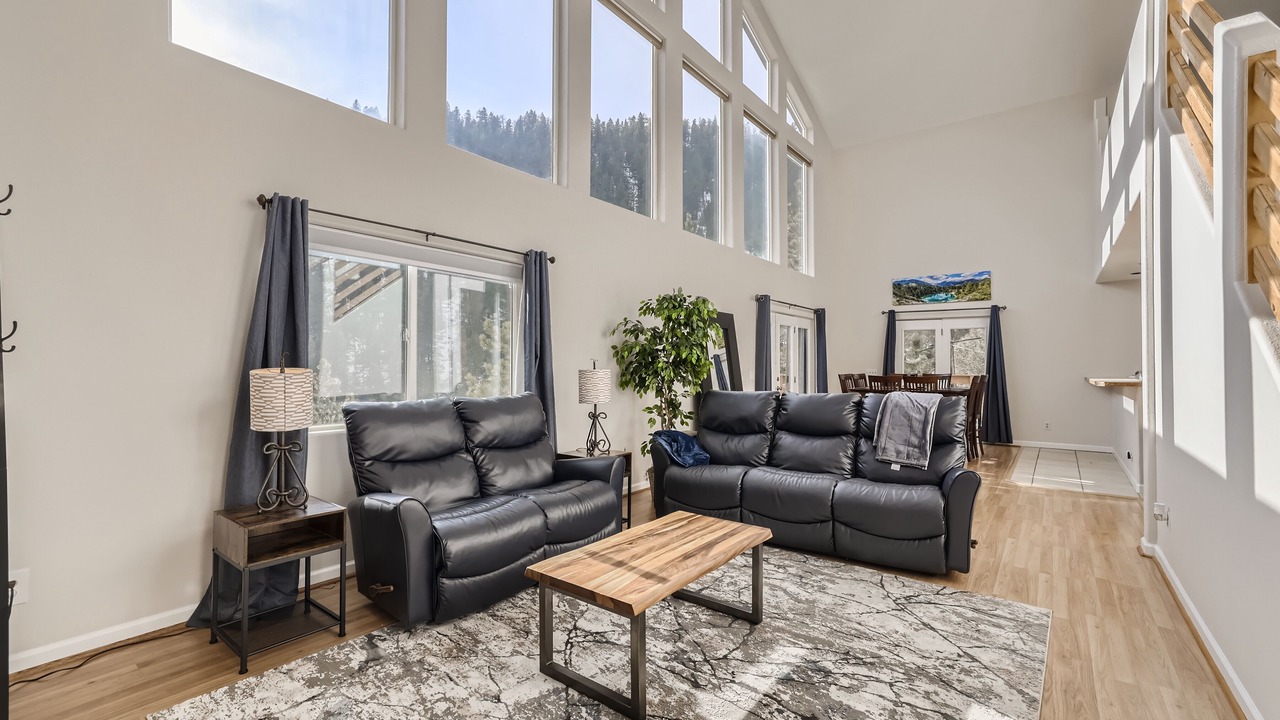 Photo of Bedroom in Idaho Springs