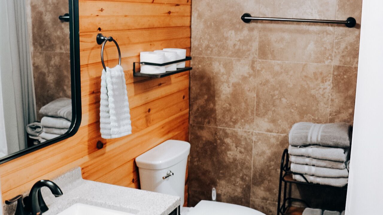 Photo of Bathroom in Elgin
