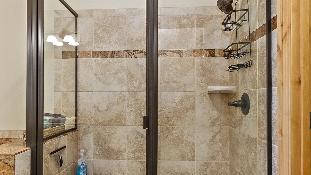 Photo of Bathroom in Tanoa and Hiwan