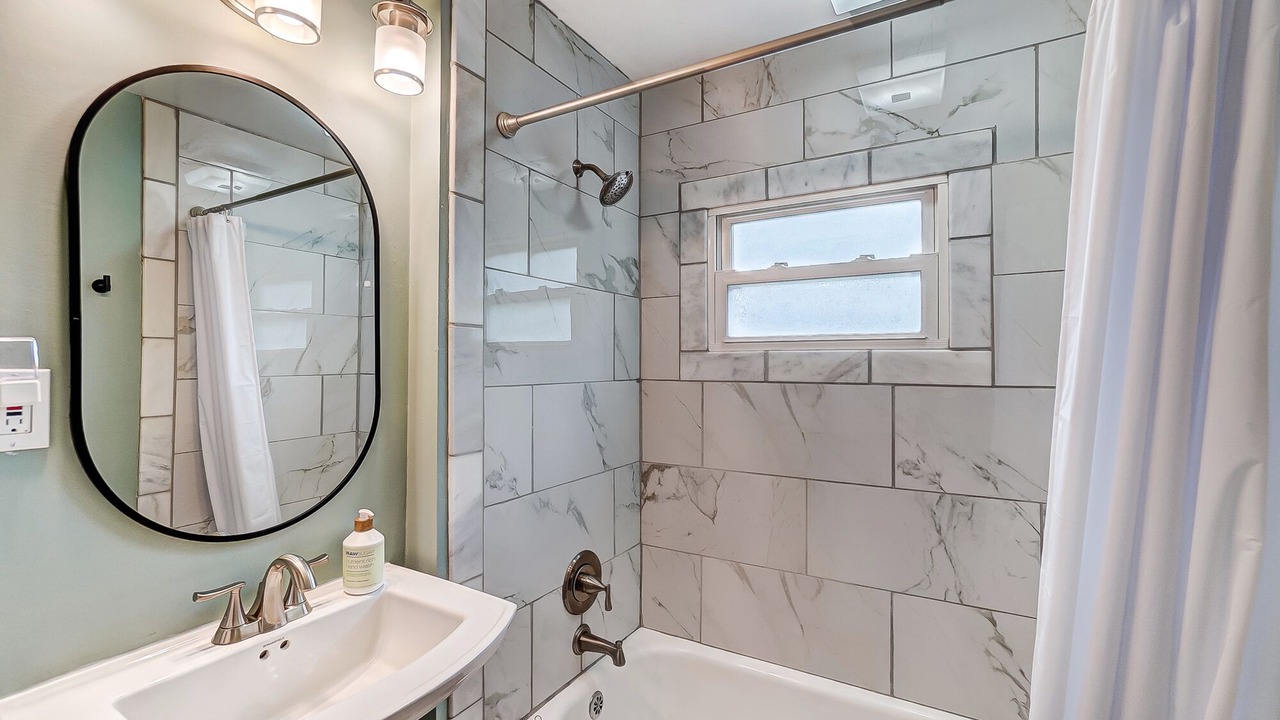 Photo of Bathroom in Bowling Green