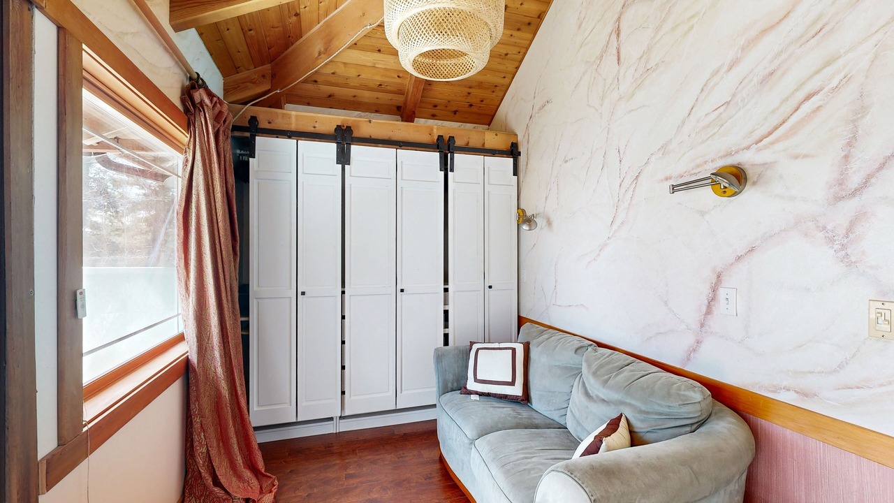Photo of Livingroom in Lopez Island