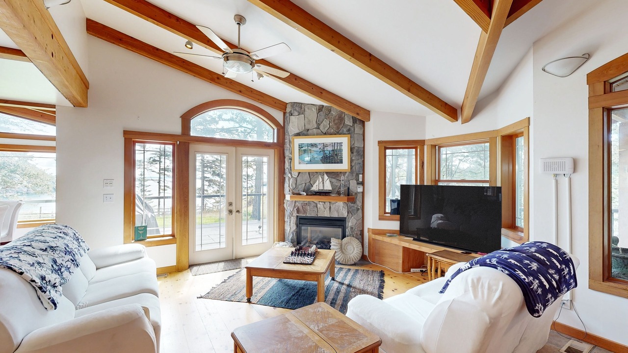 Photo of Livingroom in Lopez Island