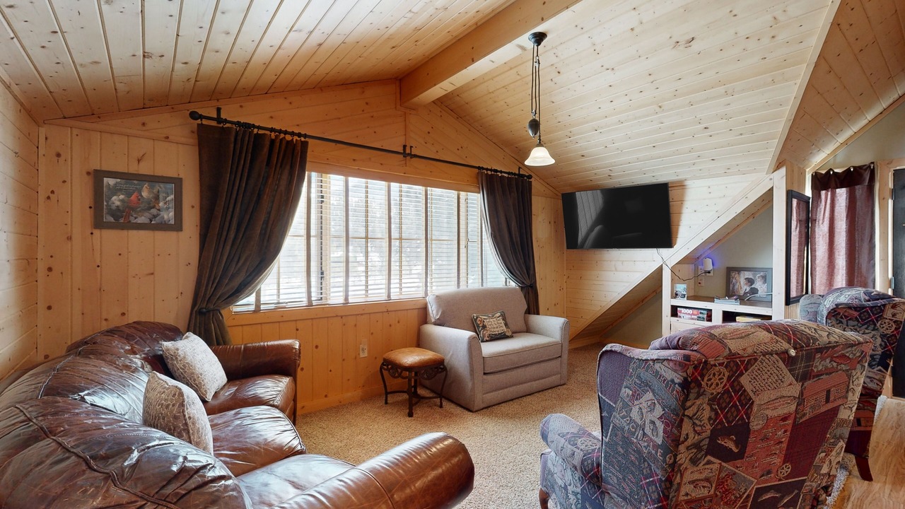 Photo of Livingroom in South Fork