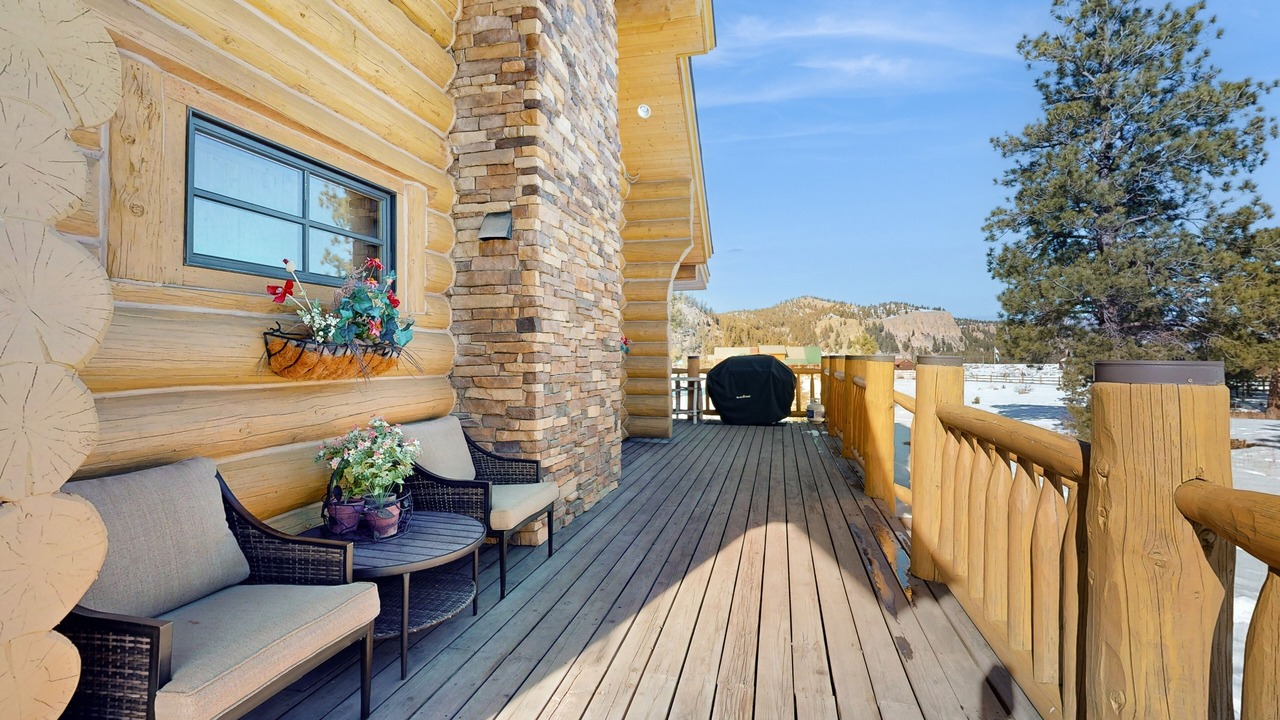 Photo of Patio Balcony in South Fork