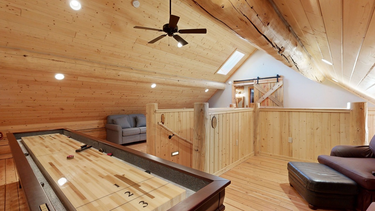 Photo of Bedroom in South Fork