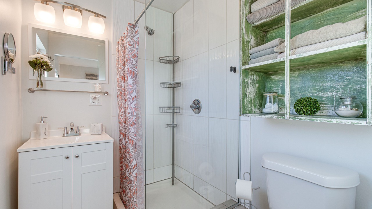 Photo of Bathroom in Lakewood