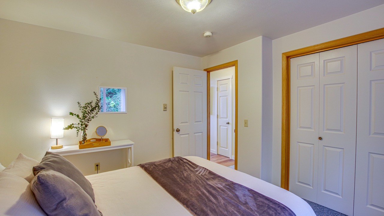 Photo of Bedroom in Everett