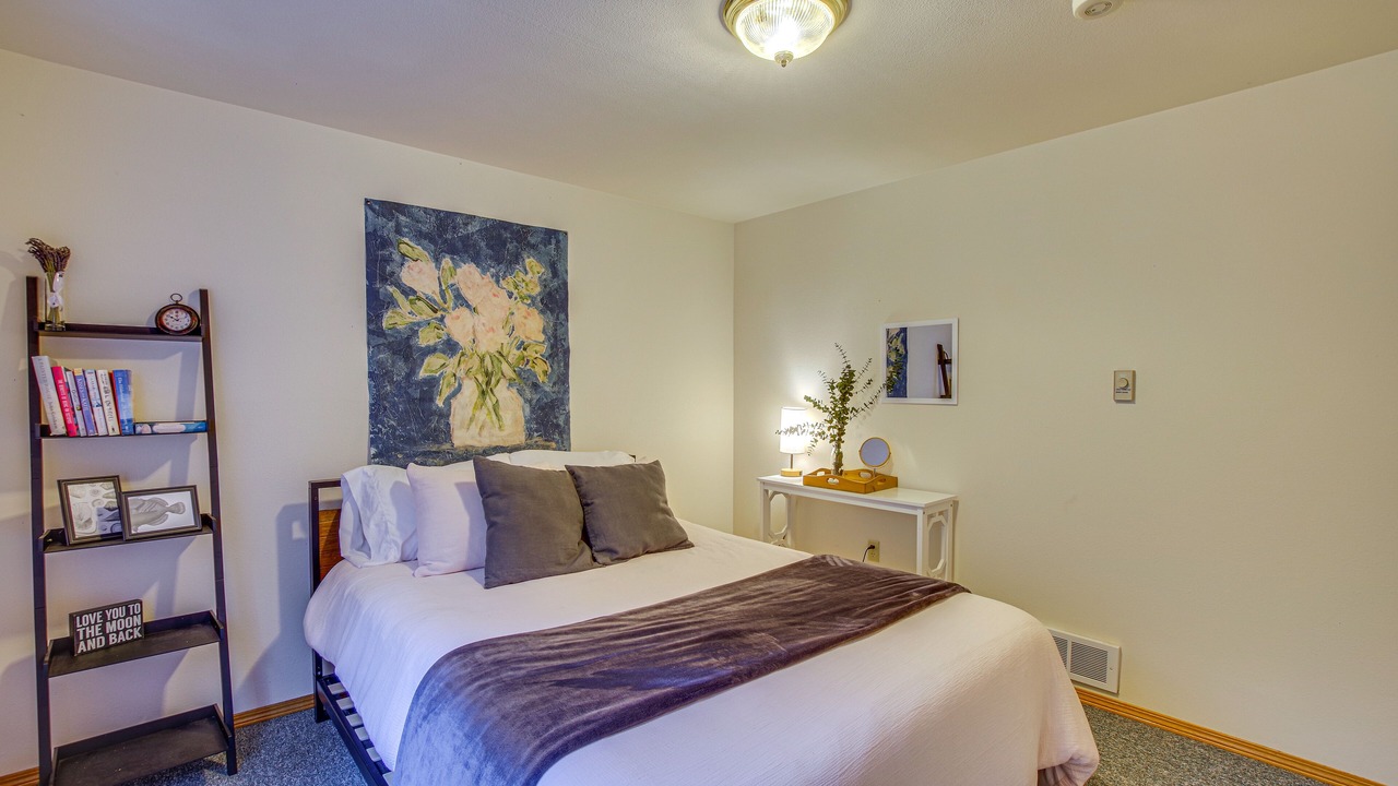 Photo of Bedroom in Everett