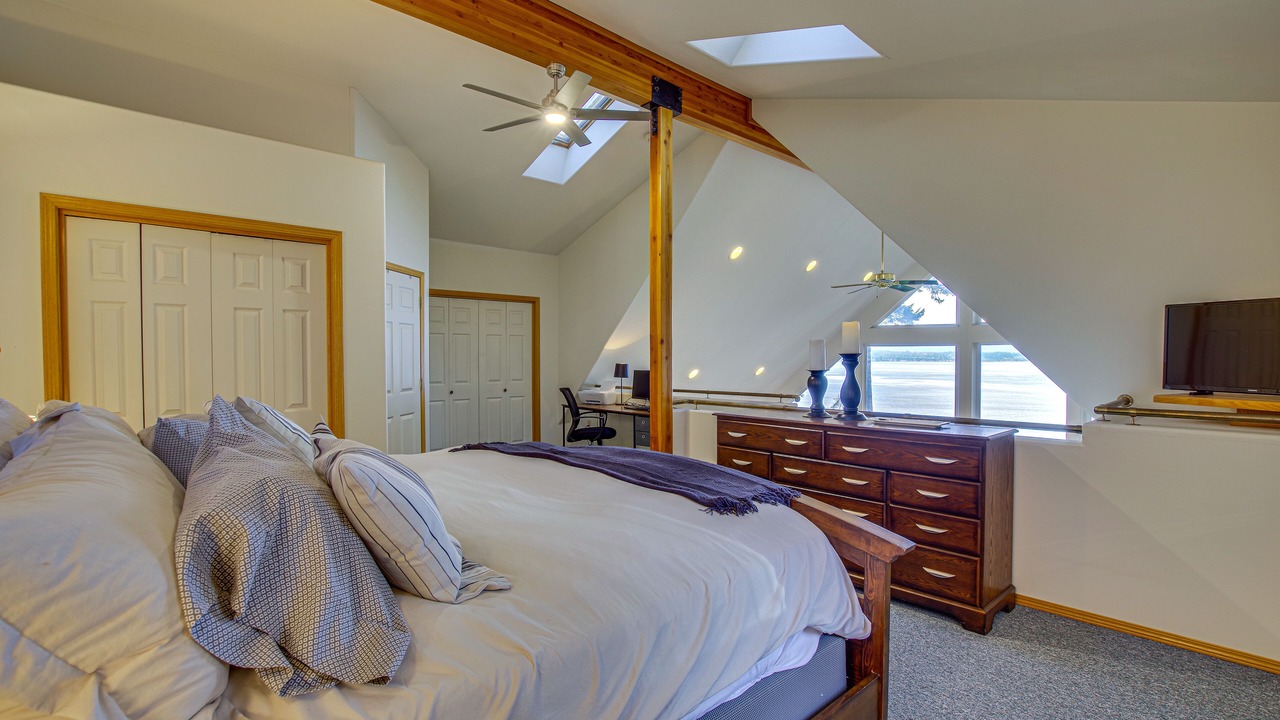 Photo of Bedroom in Everett