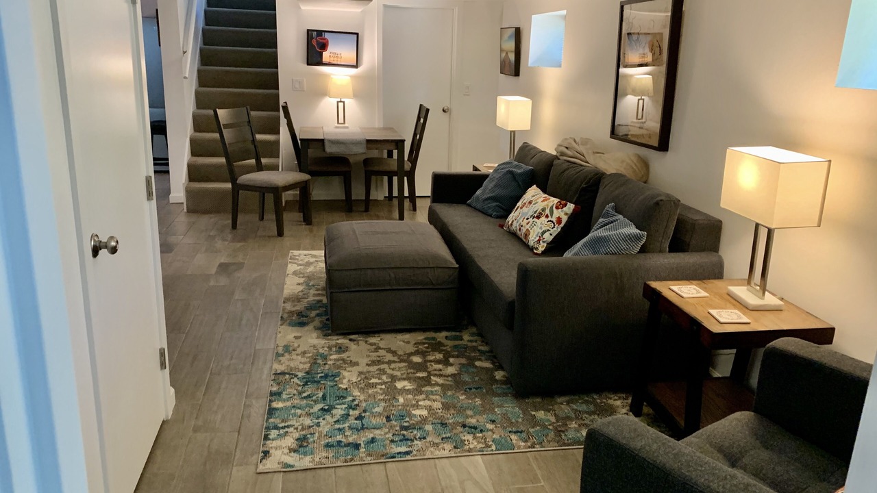 Photo of Livingroom in North Admiral