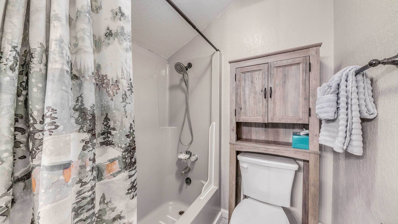 Photo of Bathroom in Ruidoso Downs