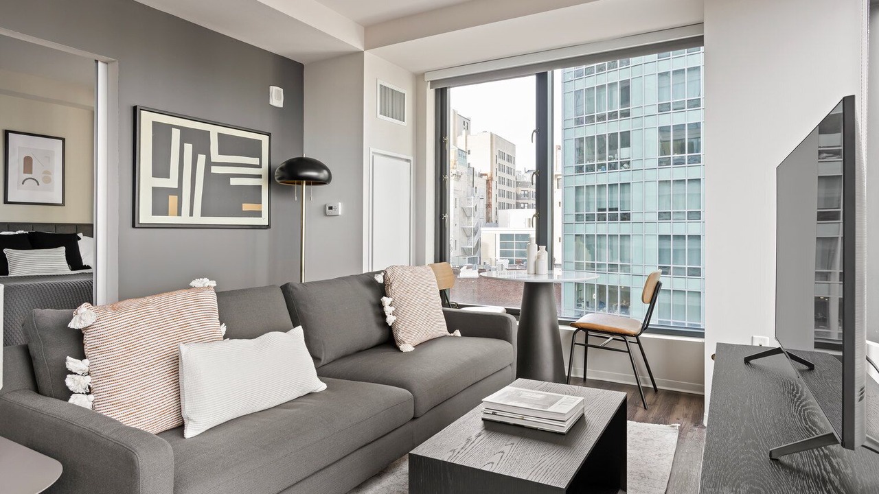 Photo of Livingroom in Theatre District