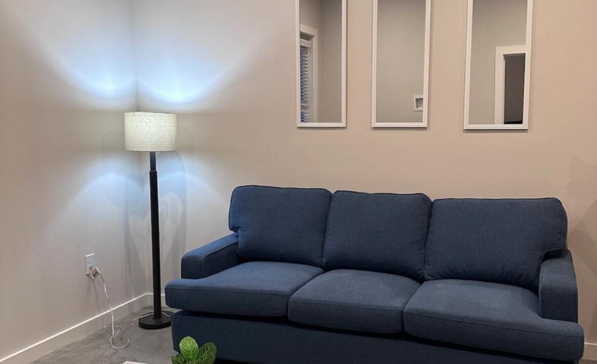 Photo of Livingroom in Urbandale Nations