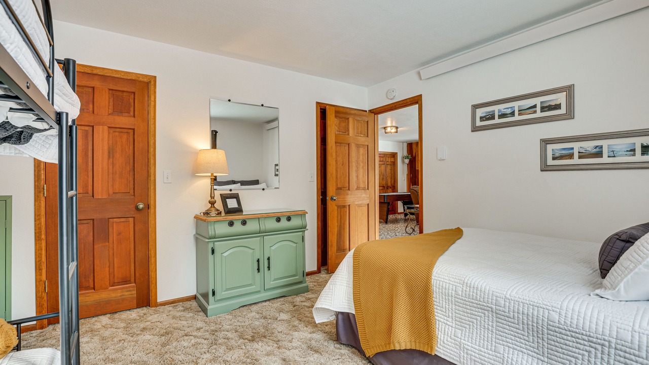 Photo of Bedroom in Grand Lake