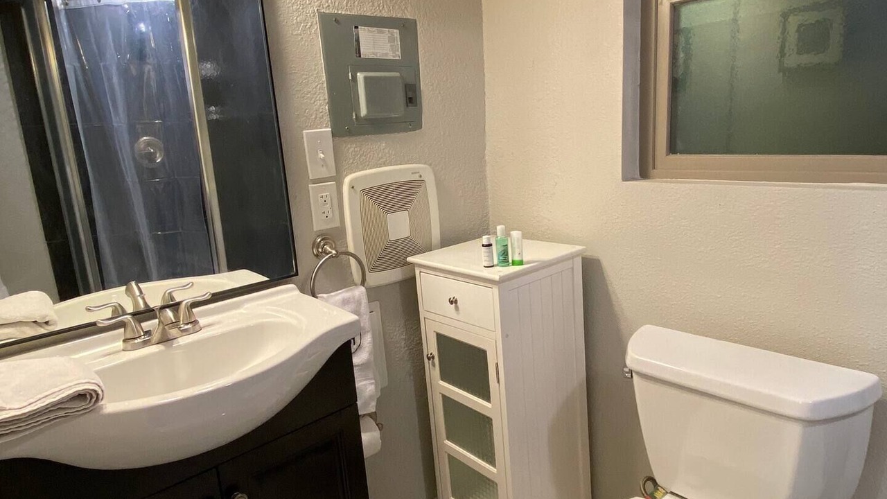 Photo of Bathroom in East Gate
