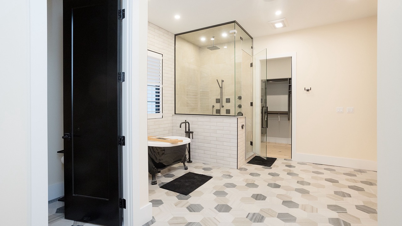 Photo of Bathroom in Grand Beach