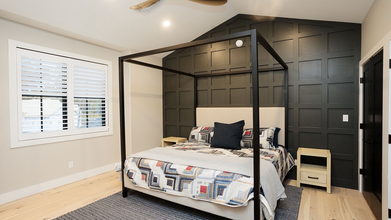 Photo of Bedroom in Grand Beach