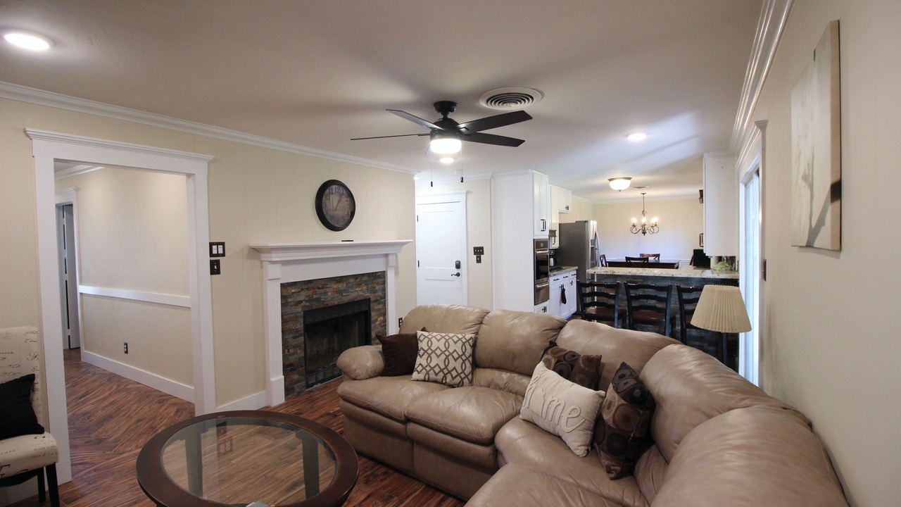 Photo of Livingroom in Bryan