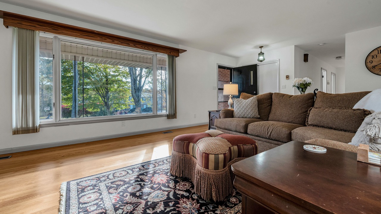 Photo of Livingroom in Teays Valley