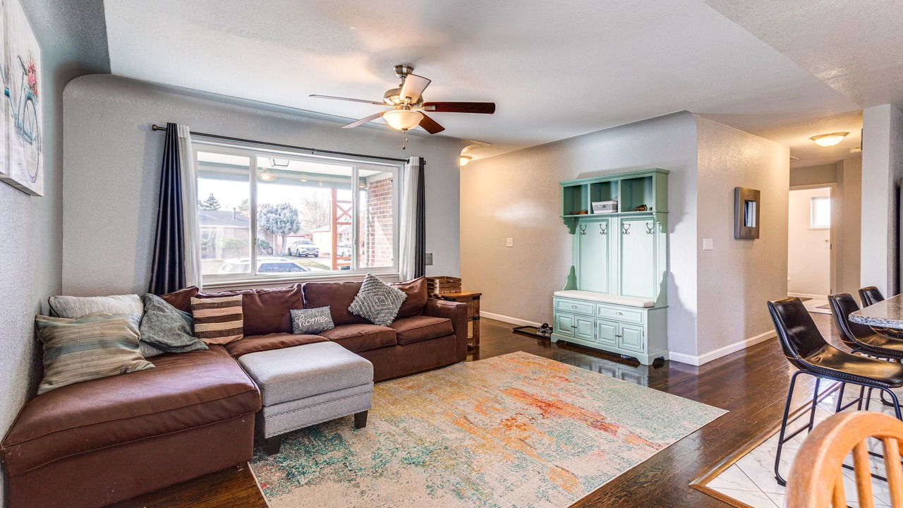 Photo of Livingroom in Northeast Park Hill