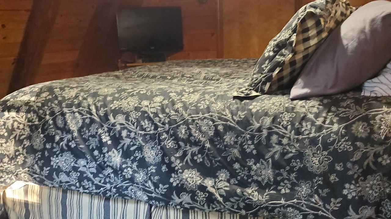 Photo of Bedroom in Springville
