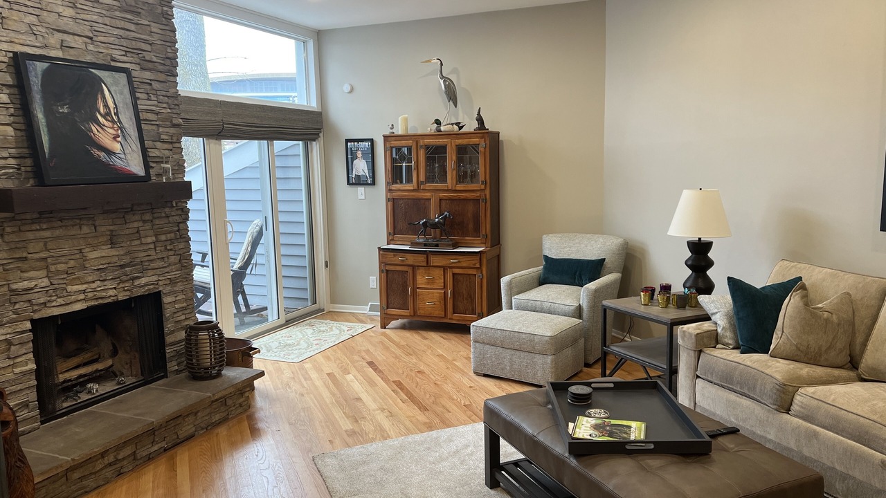 Photo of Livingroom in East Town