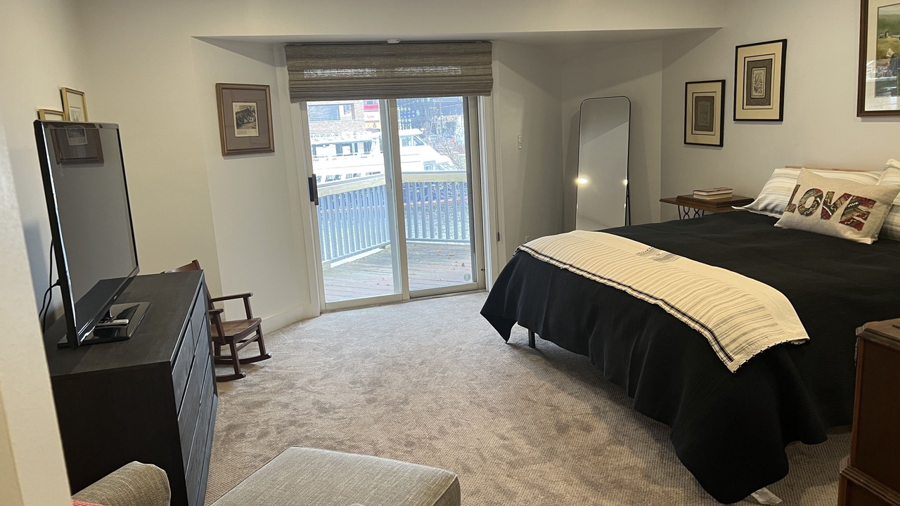 Photo of Bedroom in East Town