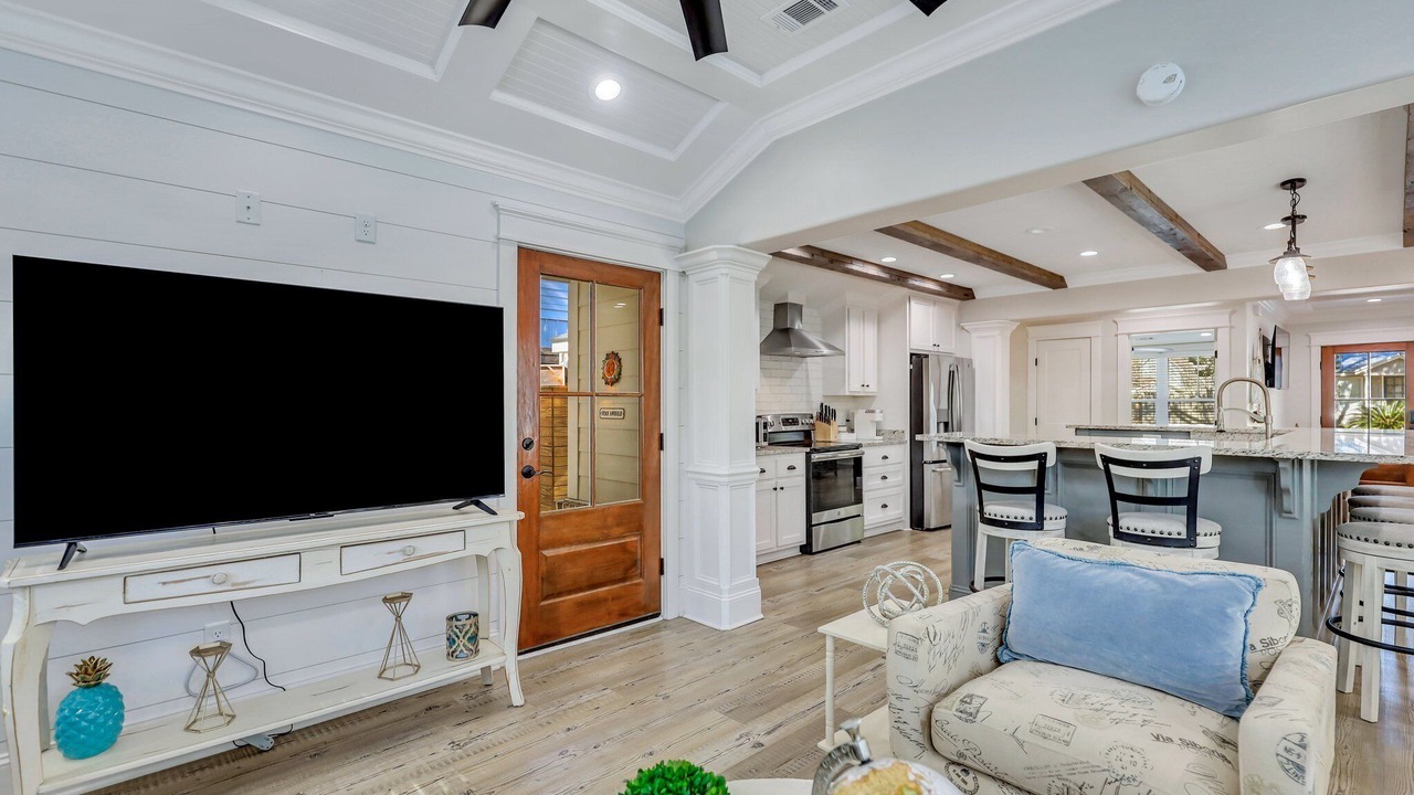 Photo of Livingroom in Demere Park