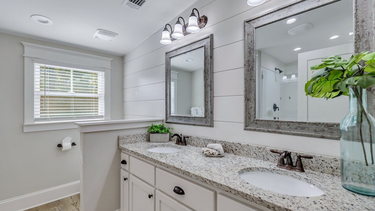 Photo of Bathroom in Demere Park