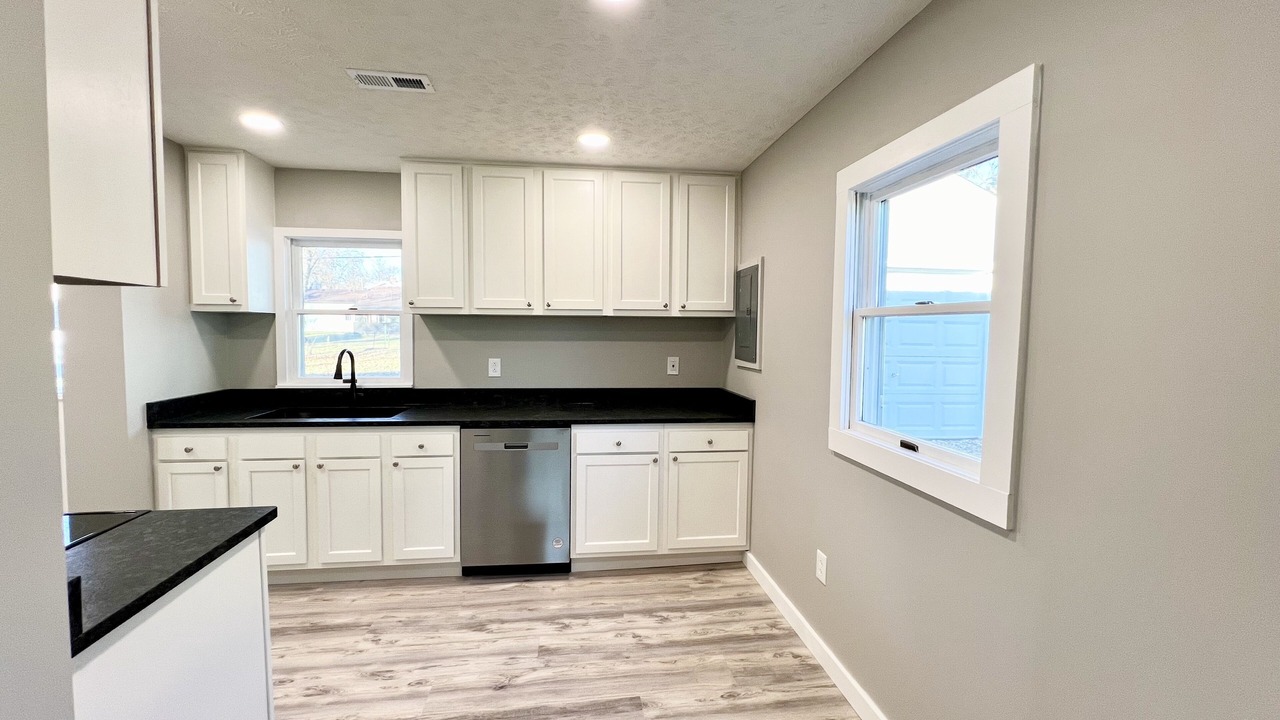 Photo of Kitchen in Portage Lakes
