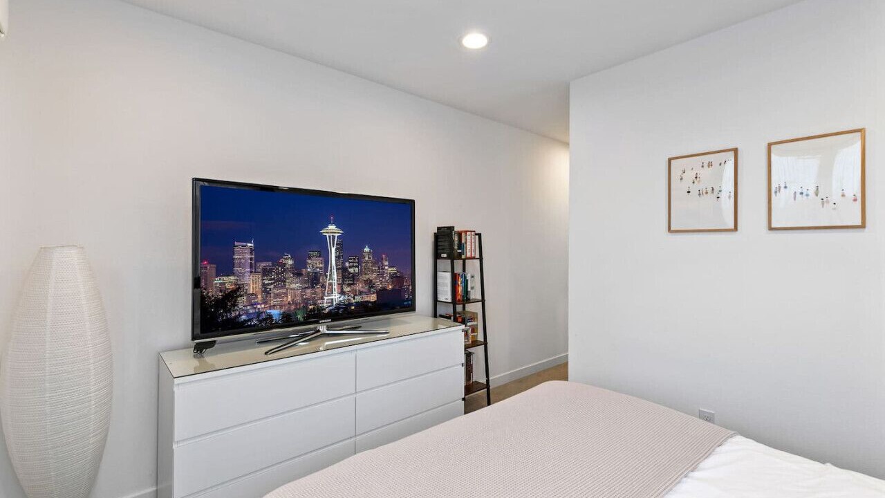 Photo of Bedroom in University District