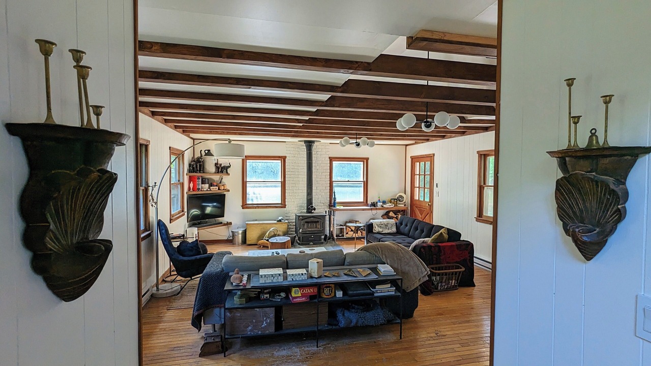 Photo of Livingroom in Town of Colchester