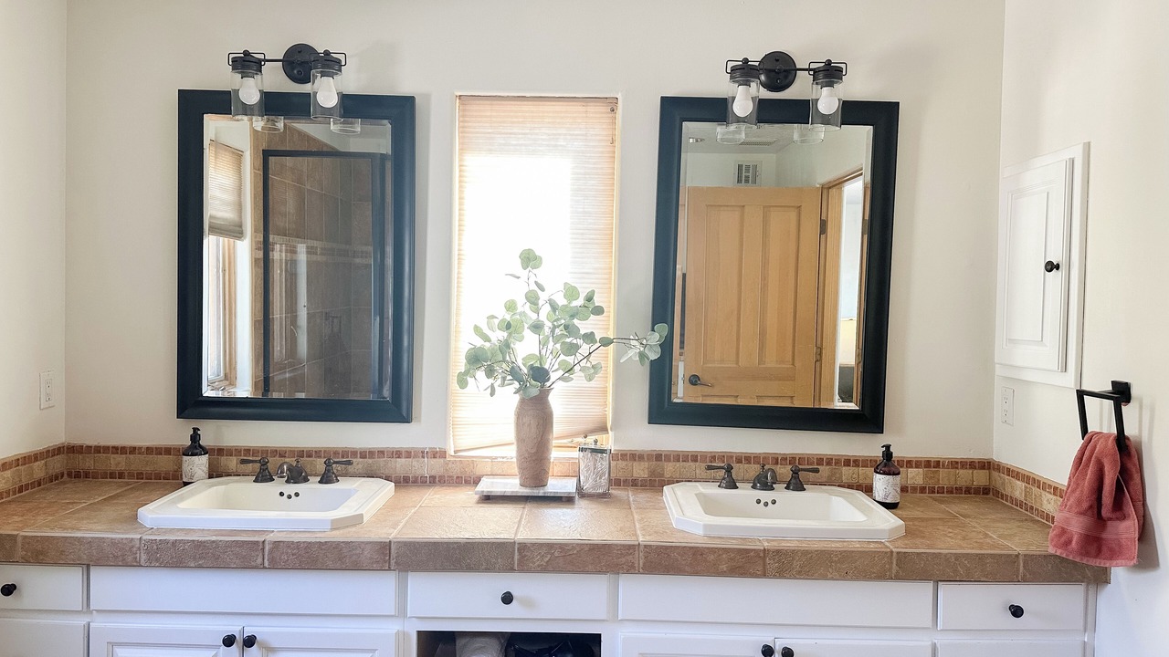 Photo of Bathroom in North Albuquerque Acres