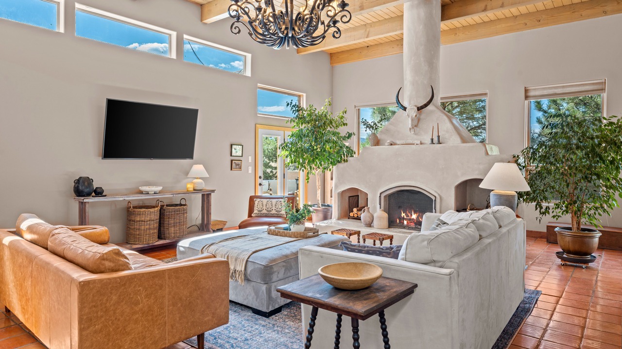 Photo of Livingroom in North Albuquerque Acres