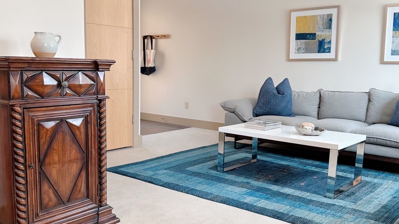 Photo of Livingroom in Civic Center