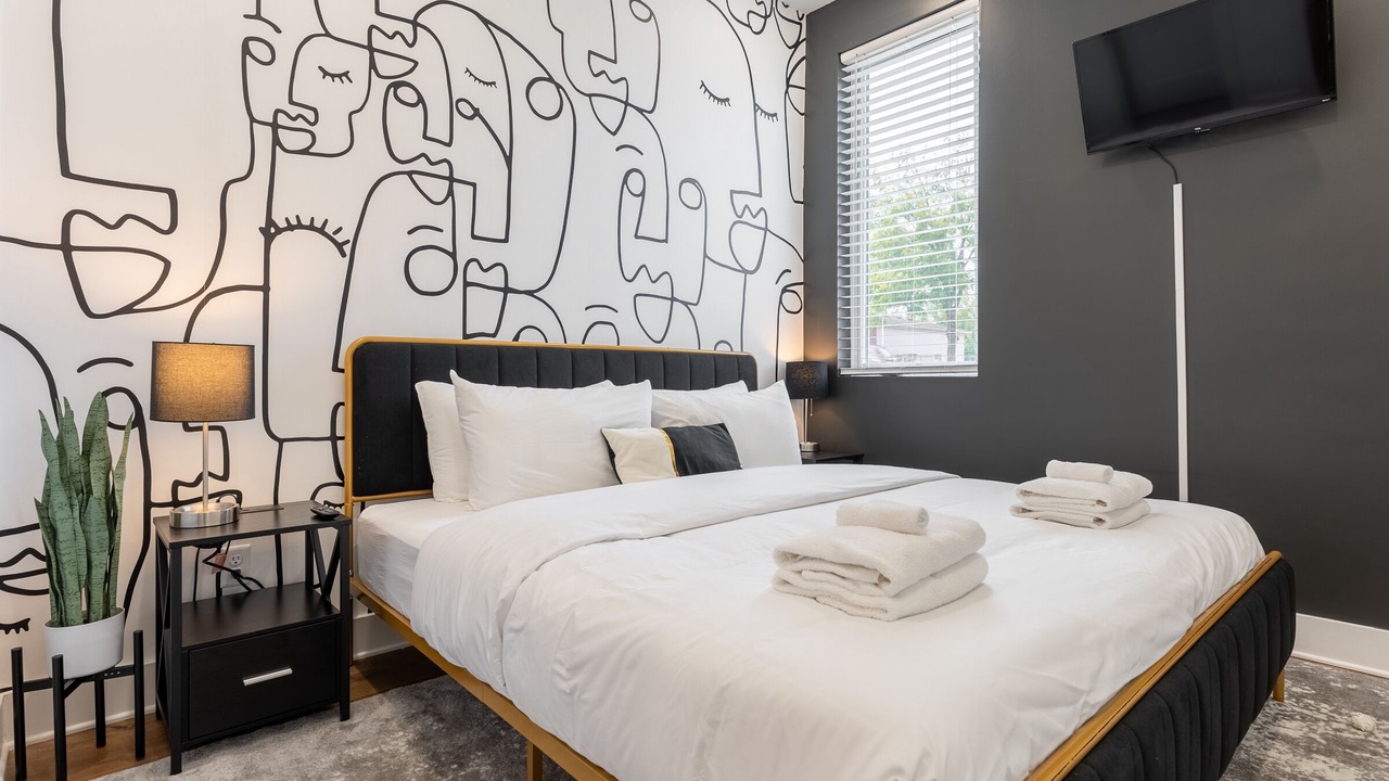 Photo of Bedroom in Inglewood
