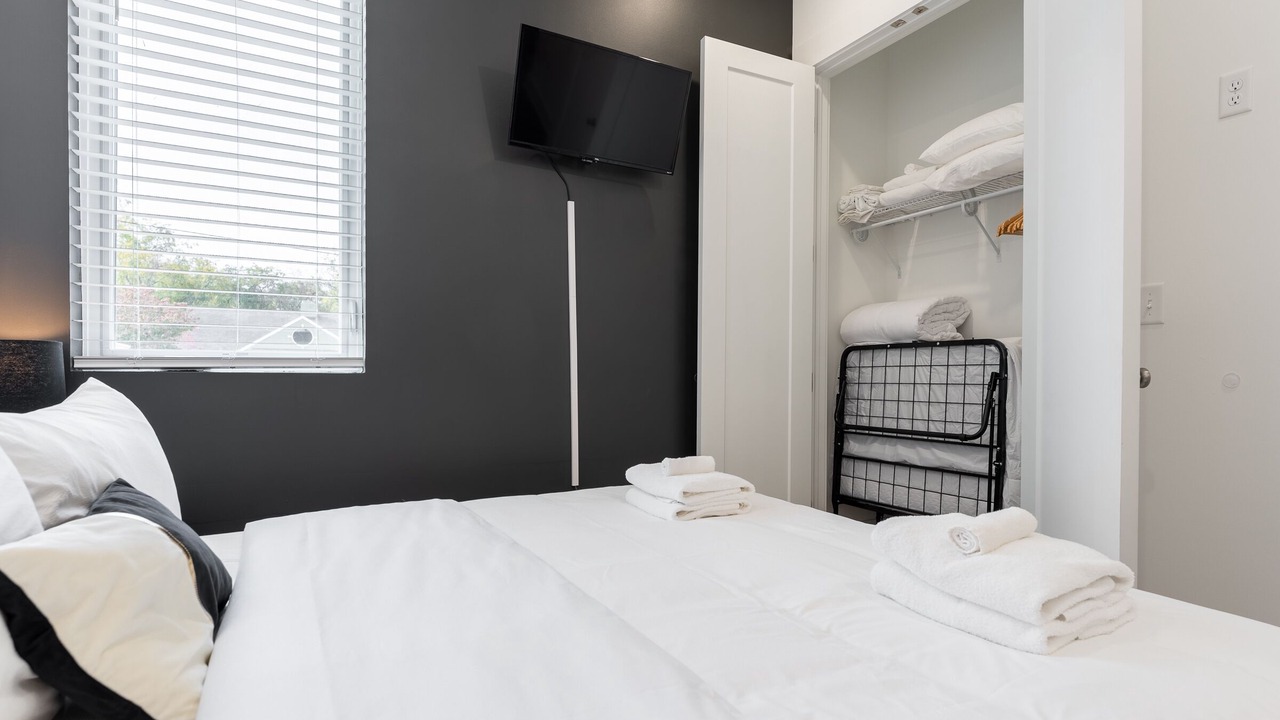 Photo of Bedroom in Inglewood