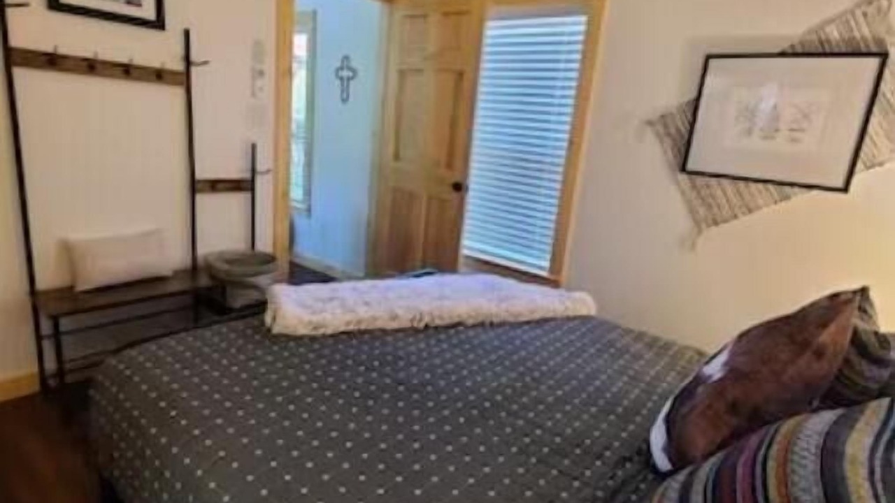 Photo of Bedroom in Mineola