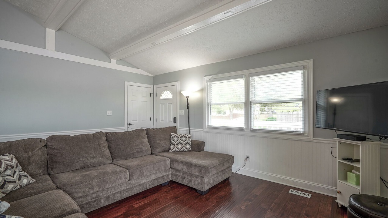 Photo of Livingroom in Cicero