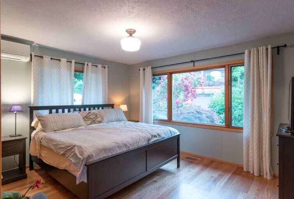 Photo of Bedroom in Mount Tabor