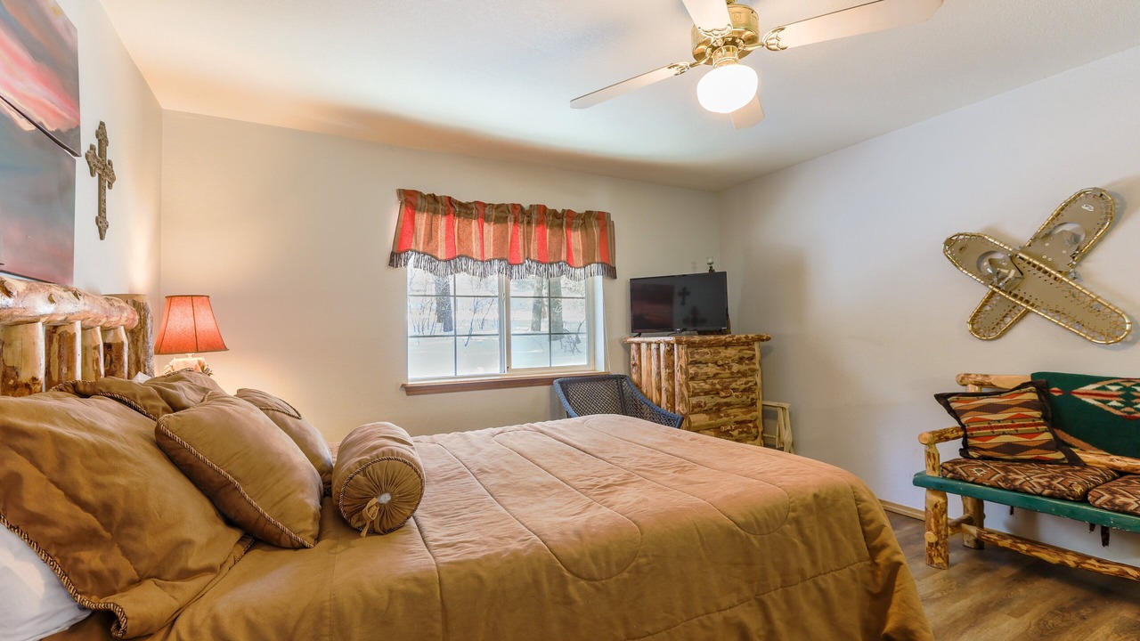 Photo of Bedroom in Pagosa Springs
