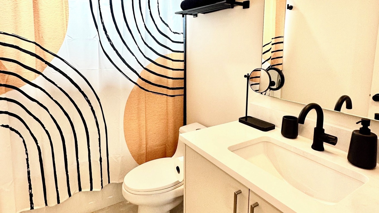 Photo of Bathroom in Blackshear-Prospect Hill