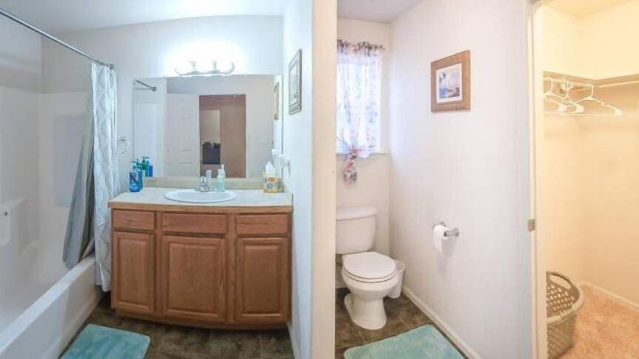 Photo of Bathroom in Delta