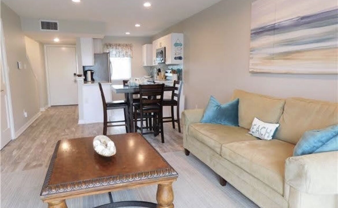 Photo of Livingroom in Key Allegro