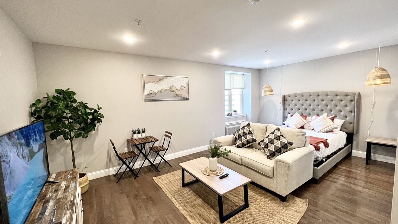 Photo of Livingroom in Logan Square