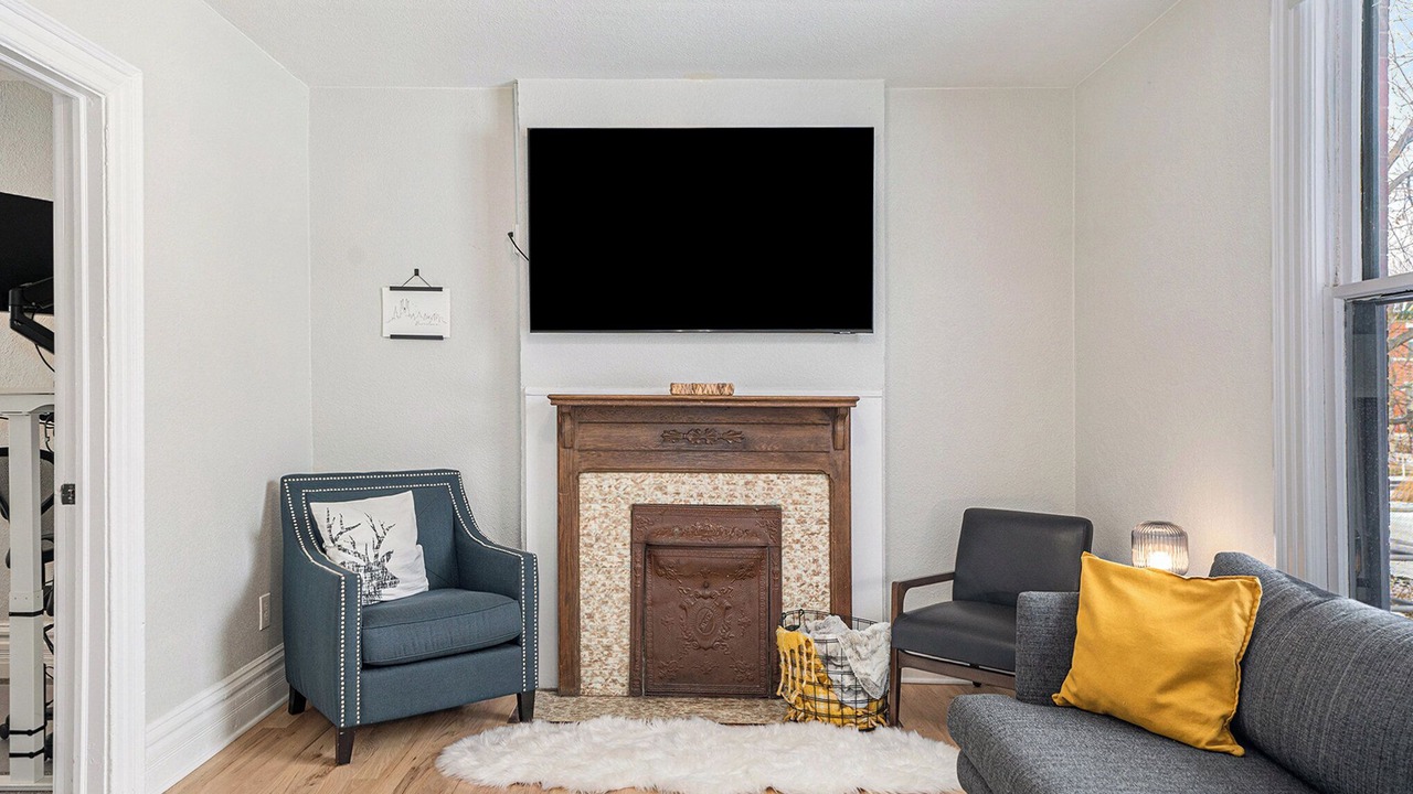 Photo of Bedroom in Curtis Park