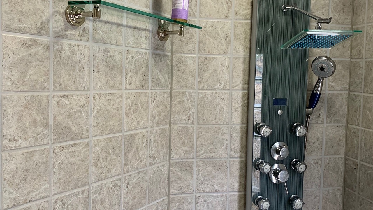 Photo of Bathroom in Scenic View West